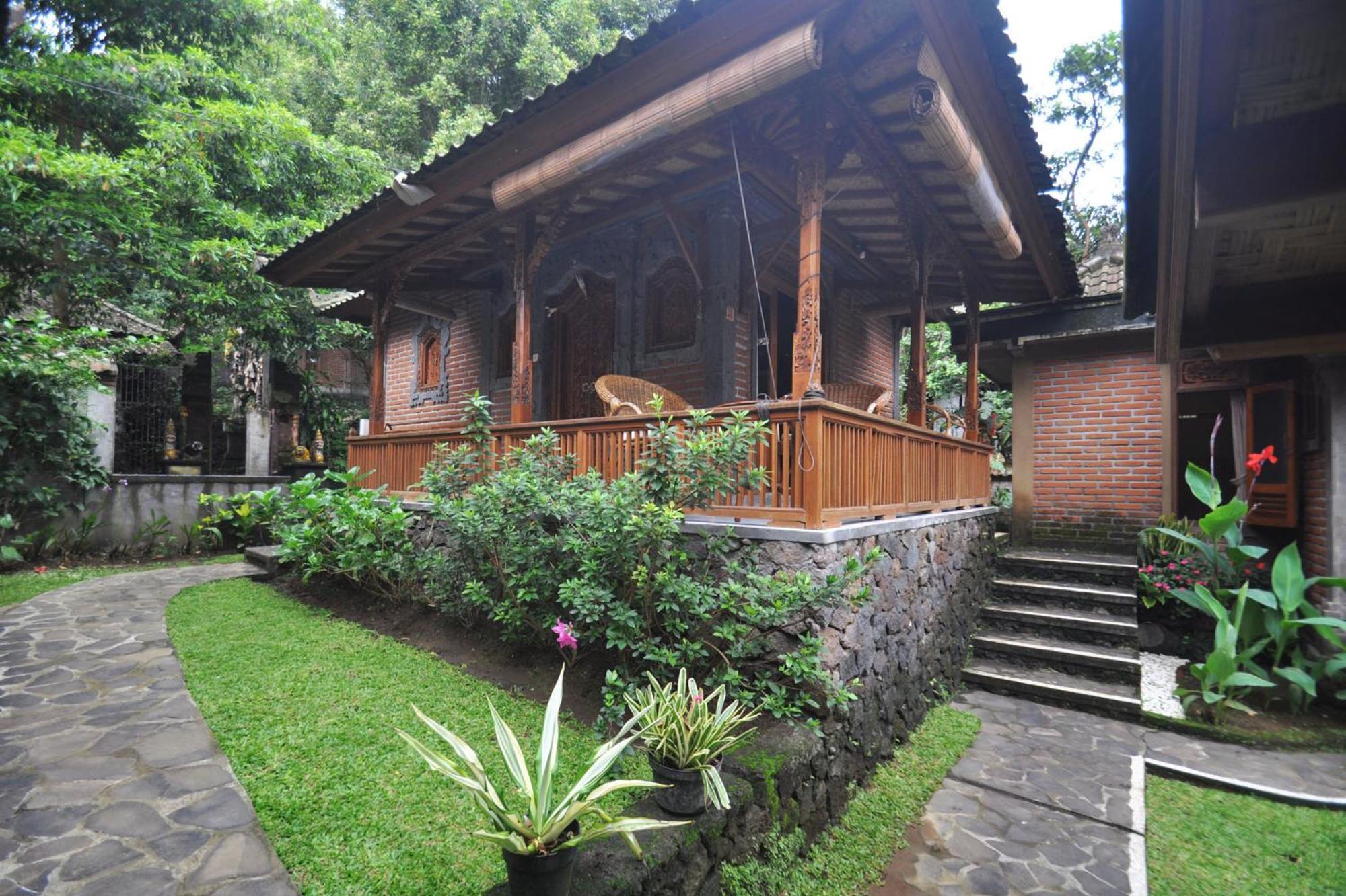 Puri Lumbung Cottages Restaurant & Spa Munduk Exterior photo