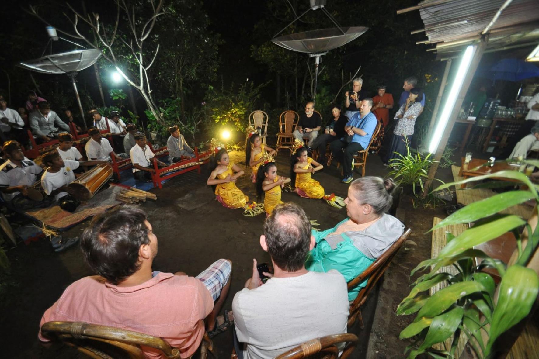 Puri Lumbung Cottages Restaurant & Spa Munduk Exterior photo